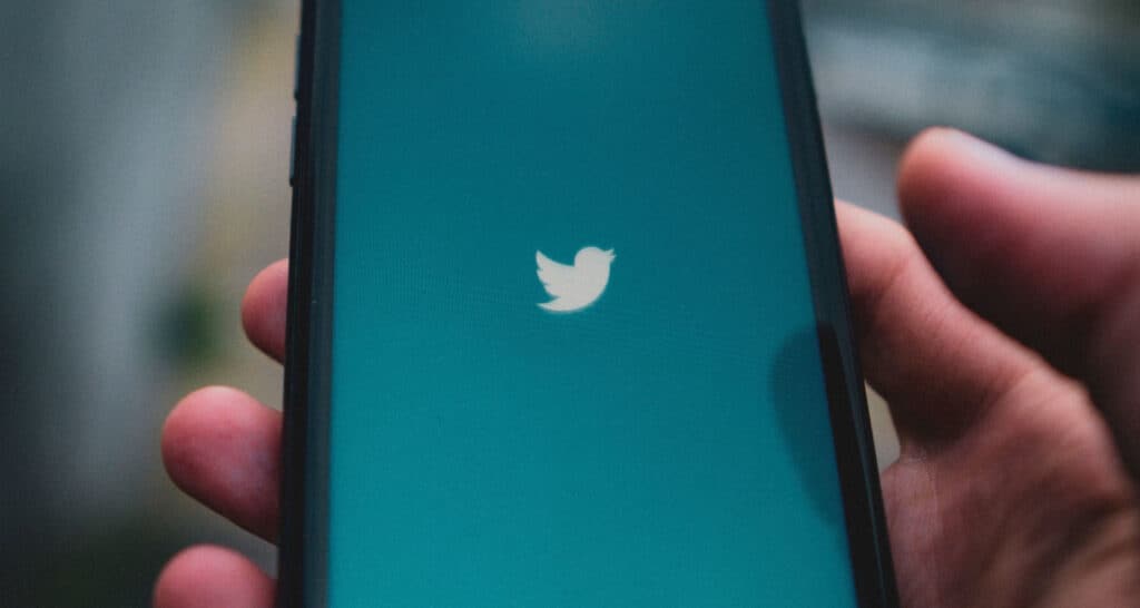 8 Fake Tweet Generator Sites [Best Of The Year 2024]