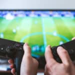 13 Awesome House Building Games For This Winter Vacation