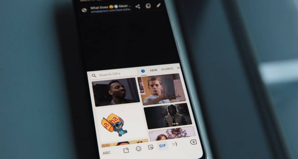 How To Download GIFs From Giphy? Easy Tutorial